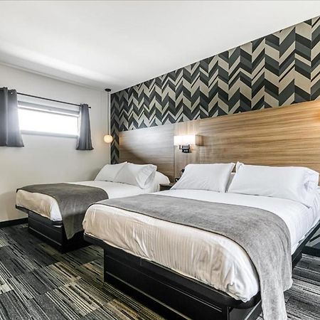 Manitoulin Motel Little Current Εξωτερικό φωτογραφία