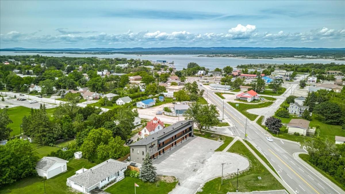 Manitoulin Motel Little Current Εξωτερικό φωτογραφία