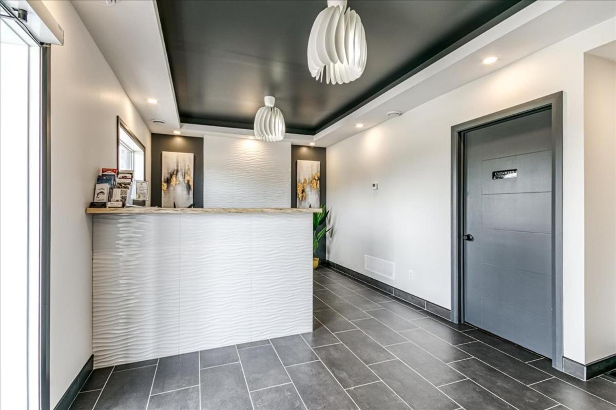 Manitoulin Motel Little Current Εξωτερικό φωτογραφία